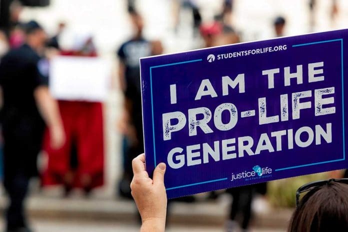 Florida Pushes Forward Strict Abortion Legislation