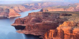 Hiker Dies on Grand Canyon Trail