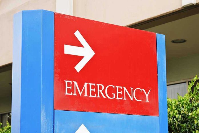 112067315 Emergency sign with arrow pointing right