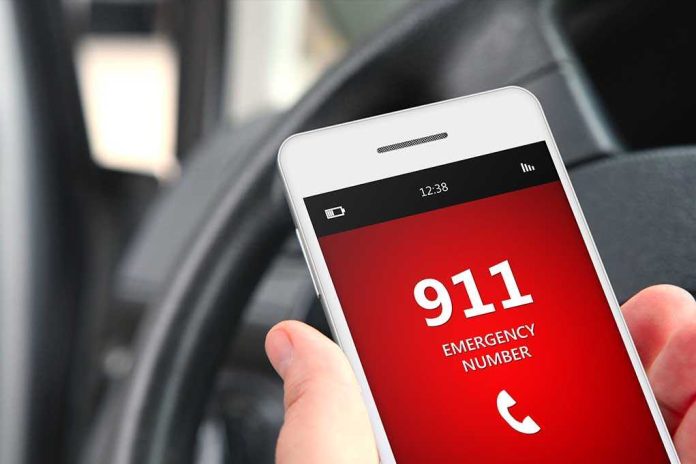 shutterstock_222819127.jpg smartphone showing 911