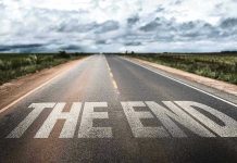 Road ending with words The End visible