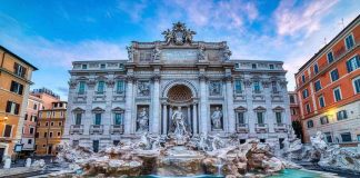 Trevi Fountain in Rome at dusk.