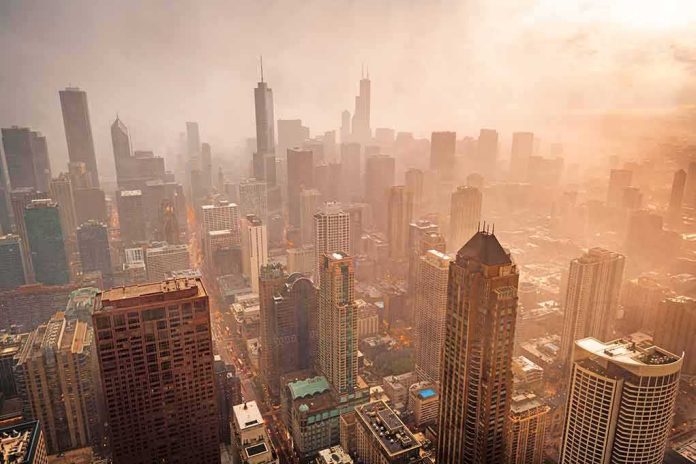 shutterstock_2529870303 City skyline in warm haze at sunset